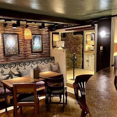 The Swan Inn Chiddingfold Esterno foto