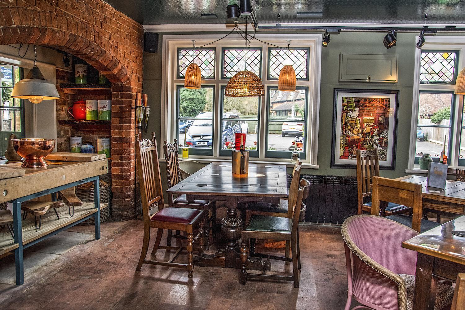 The Swan Inn Chiddingfold Esterno foto